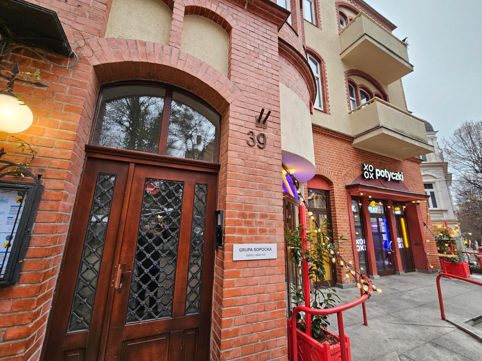 Main Street Apartments ソポト エクステリア 写真